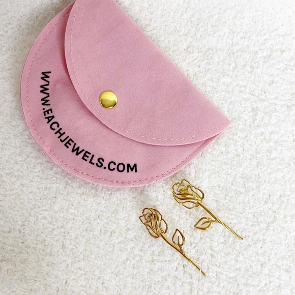 {Each Jewels} Rosalie studs - Picture 3 of 4